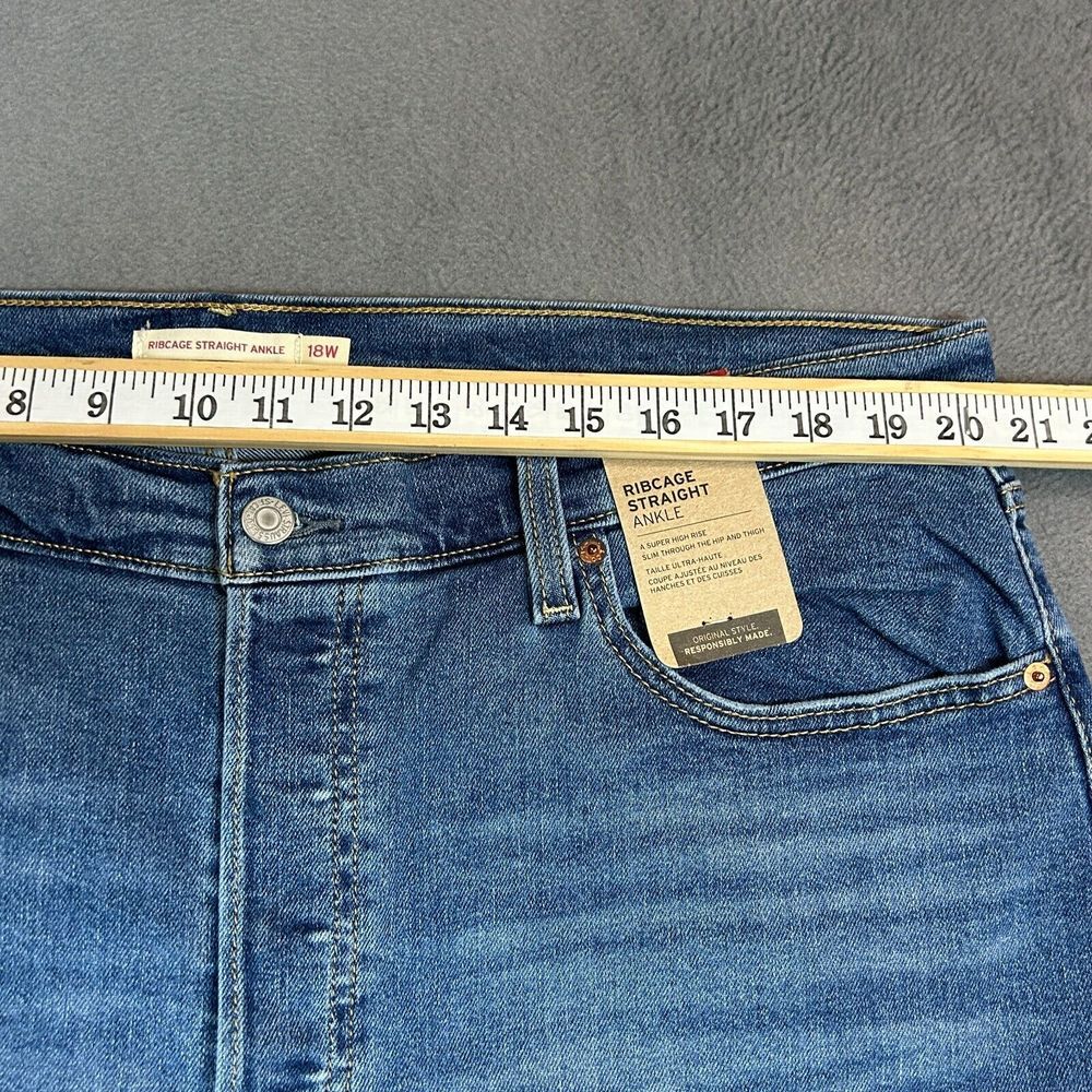 NWT Levi's Women's Ribcage Straight Ultra High Rise Jeans - Blue - Picture 5 of 16
